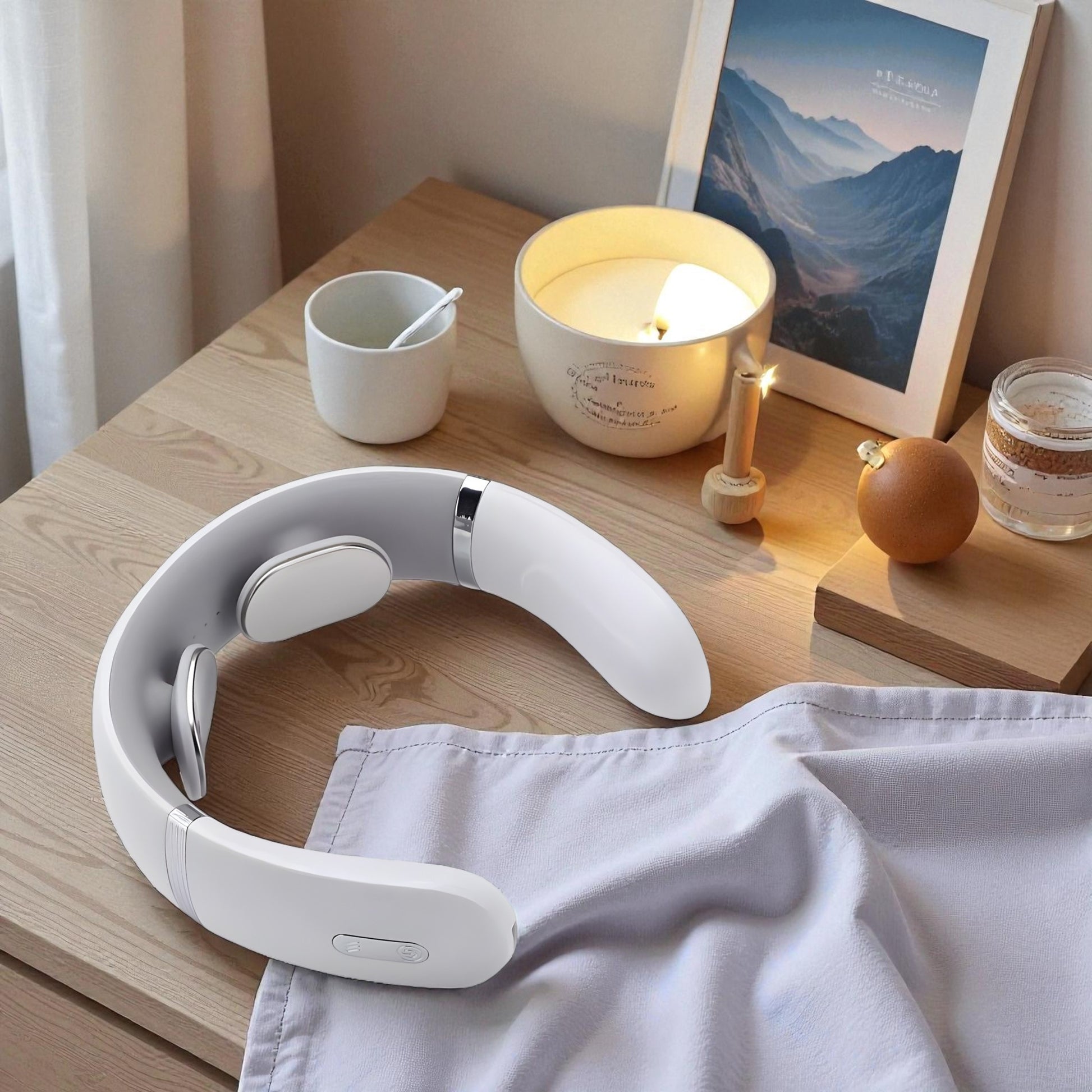 Masajeador cervical inteligente con calor. Alivia la tensión y mejora la circulación con tecnología EMS y diseño ergonómico. Ideal para cuello y hombros.